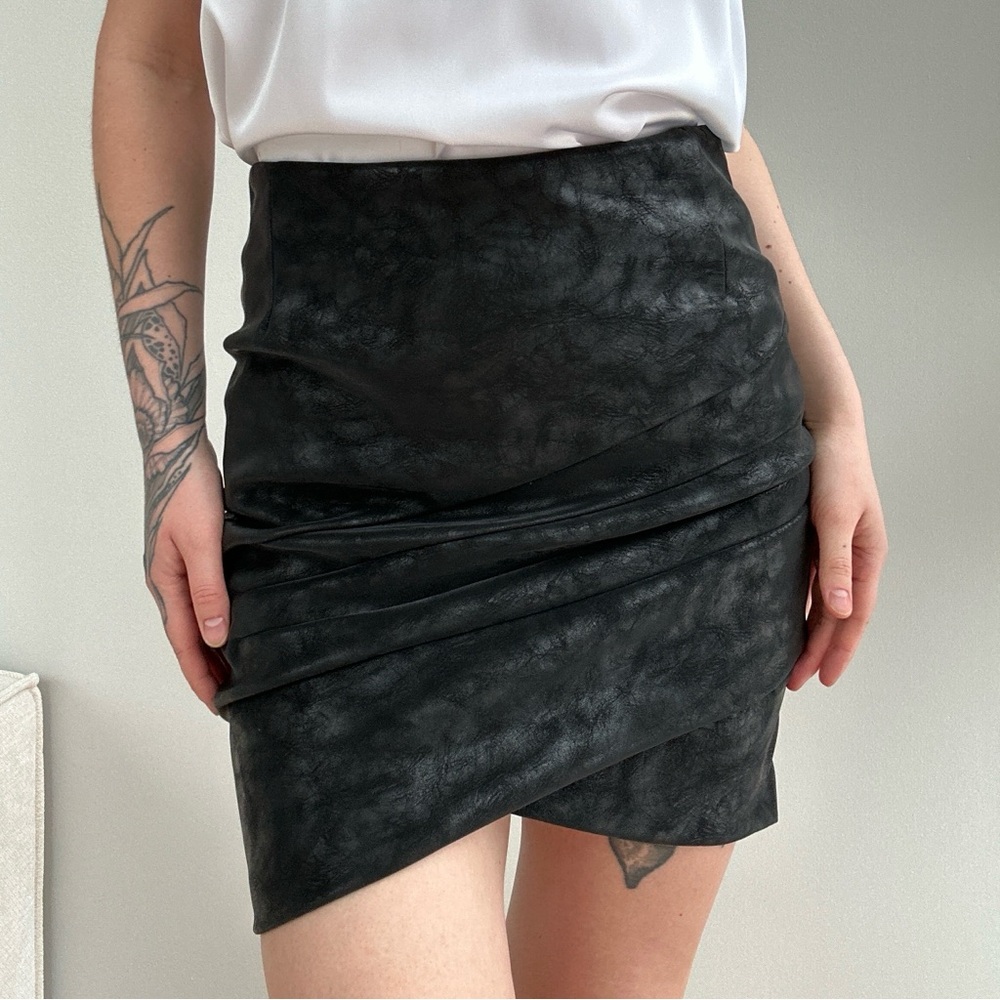 Guess Vegan Suede Black Pencil Skirt